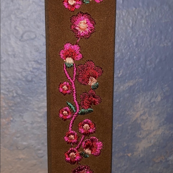 flower belt - Picture 2 of 2